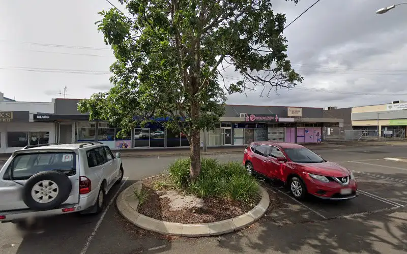 Bubbles N Bones - Pet Groomer in Bundaberg Central