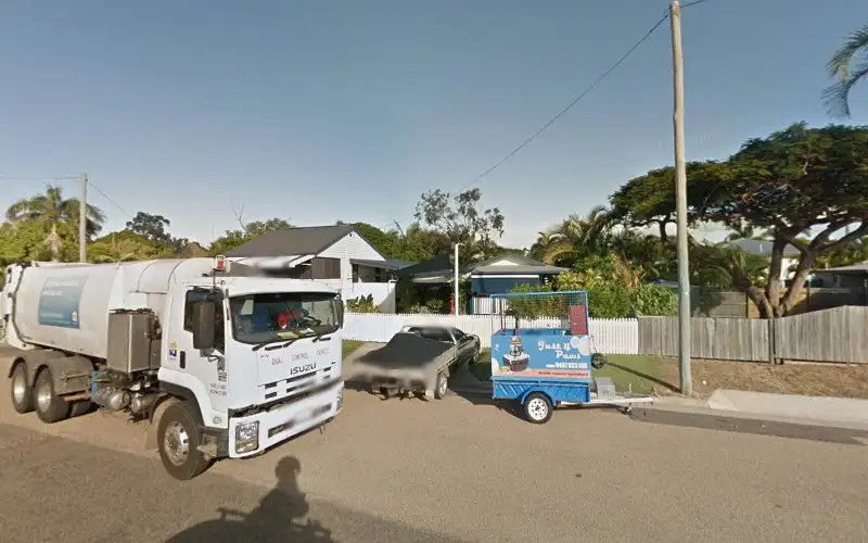 Just 4 Paws Mobile Dog Grooming - Pet Groomer in West End